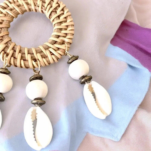 🆕️🌺 Beach Theme Summer Chic Boho Earrings with Seashell Charms 🌊 - Picture 10 of 15